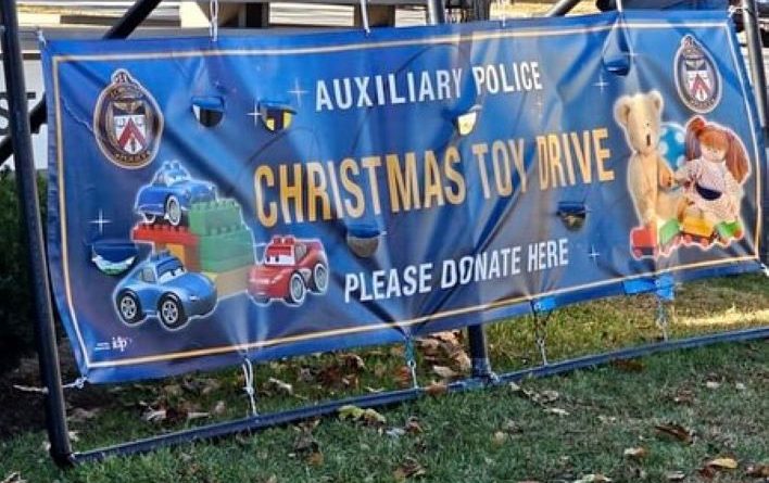 4 மாவட்ட டொராண்டோ காவல் Auxiliary Toy Drive